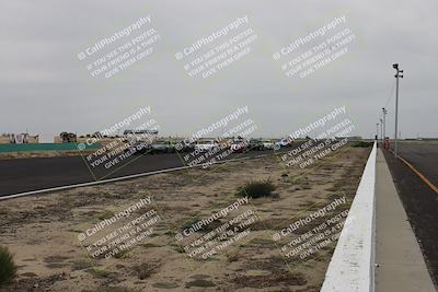 media/Jun-01-2025-CalClub SCCA (Sun) [[eae223c5dd]]/Group 5/Race (Front Straight)/